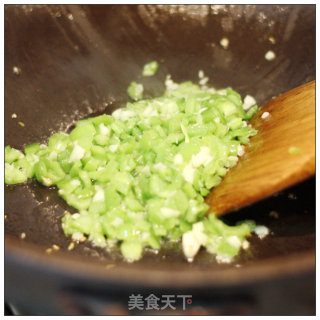 简单美味下饭菜菜-----皮蛋茄泥的做法步骤：6