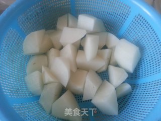 萝卜炖牛腩 秋天进补啦的做法步骤：1