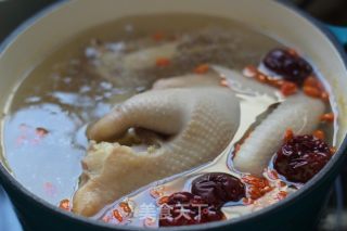 秋季补气汤----黄芪老鸡汤的做法步骤：7