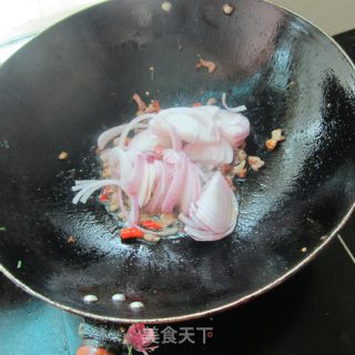尖椒洋葱肉的做法步骤：5