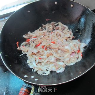 尖椒洋葱肉的做法步骤：8