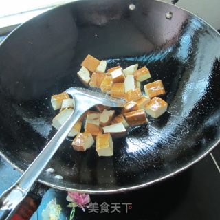 青椒酱香豆腐的做法步骤：3