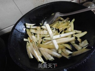 简单干炒（烧）茄条的做法步骤：3
