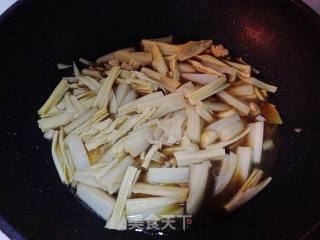 【腐竹炒藕条】----别样方法巧吃藕的做法步骤：9