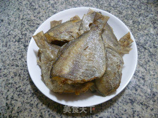油炸黑鲳鱼的做法步骤：7