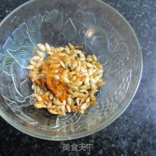 烤南瓜籽的做法步骤：2