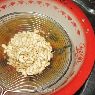 烤南瓜籽的做法步骤：4