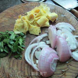 洋葱炒蛋的做法步骤：3