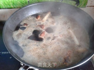 土豆炖排骨的做法步骤：7
