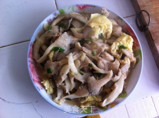 平菇炒蛋的做法步骤：3