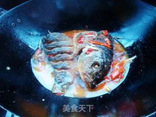 苤菜根烧鱼的做法步骤：8