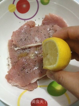 柠香猪排的做法步骤：2