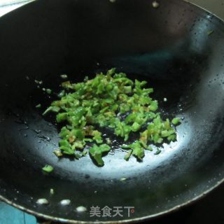 姜丝咸豆角的做法步骤：2