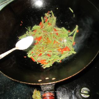 咖喱扁豆丝炒饭的做法步骤：4