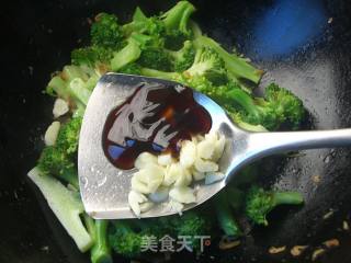 蒜蓉西兰花的做法步骤：6