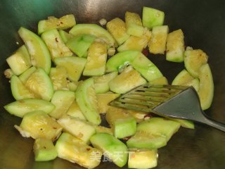 【鲍汁嫩南瓜】---味道很鲜甜，值得一做的简单菜的做法步骤：4