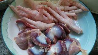 南瓜花生鸡腳鸡腎湯的做法步骤：2