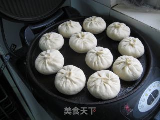生煎鲜虾肉包的做法步骤：5