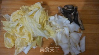 白菜虾仁的做法步骤：3