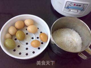 盐焗土鸡蛋的做法步骤：1