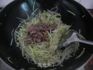 韭黄芽菜炒肉的做法步骤：7