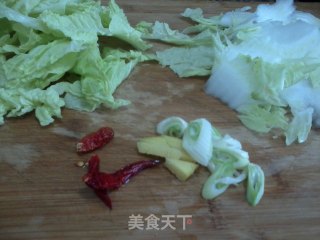 辣炒大白菜的做法步骤：1