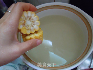 金黄色的秋天-------玉米大骨头汤的做法步骤：5