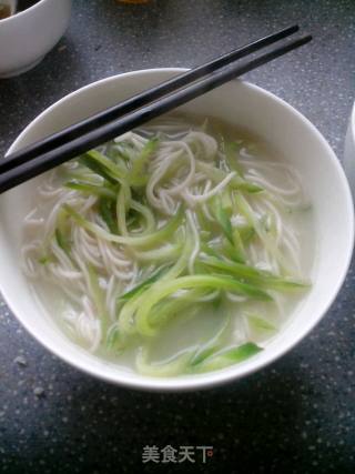 萝卜丝鸡汤面的做法步骤：4