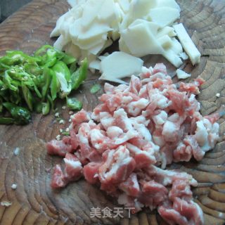 肉炒凉薯的做法步骤：1