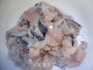清汆鲅鱼丸的做法步骤：2