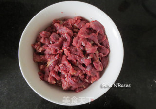 粉蒸牛肉的做法步骤：2