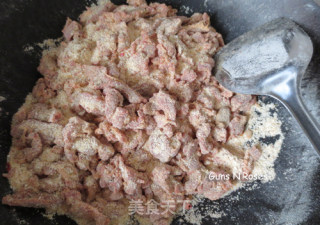 粉蒸牛肉的做法步骤：6