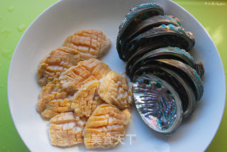 滋阴补虚清热润肺养肝明目的海味珍品—蒜蓉蒸鲍鱼的做法步骤：3