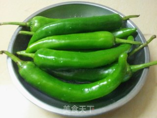 辣椒炒鸡蛋的做法步骤：1