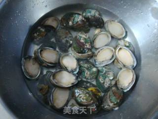 蒜蓉豉油蒸鲍鱼的做法步骤：1