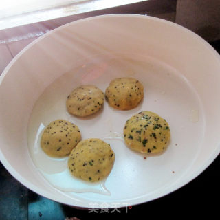 芝麻瘦肉煎饼的做法步骤：8