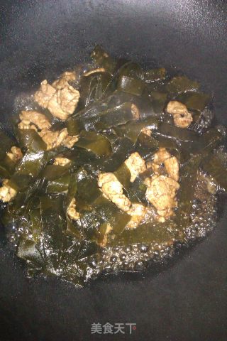 海带炒肉片的做法步骤：4