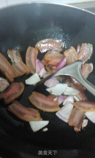 腊肉炒花菜的做法步骤：2