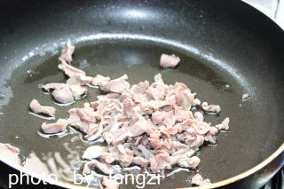 鸡肾酸豆角的做法步骤：3