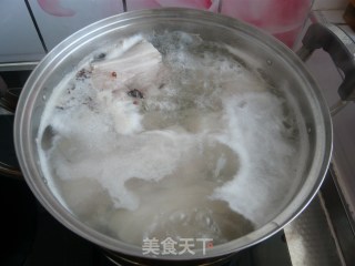 新版扣肉的做法步骤：3