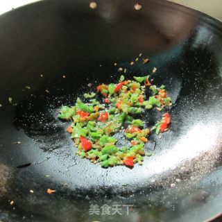 辣椒鸡蛋炒粉的做法步骤：4