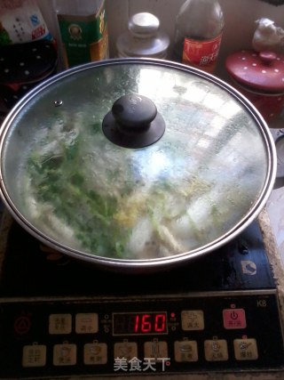 小菇排骨素汤的做法步骤：4
