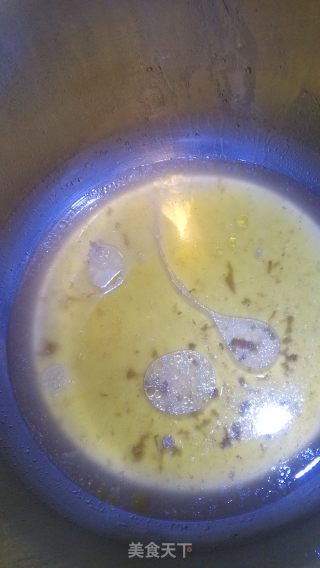 美味鸡汁紫菜蛋花汤——煮鸡块的馈赠的做法步骤：1