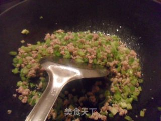 芹菜肉沫的做法步骤：9