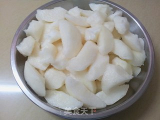 川贝炖雪梨的做法步骤：2