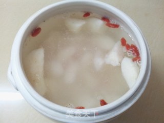 川贝炖雪梨的做法步骤：5