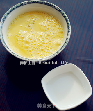 香菇虾肉蒸蛋卷的做法步骤：3