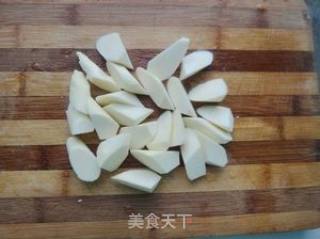 椒盐鱼肉卷茭白的做法步骤：2