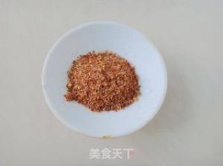 椒盐鱼肉卷茭白的做法步骤：3