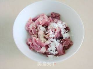 鱼香肉丝的做法步骤：2
